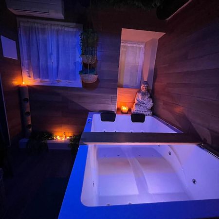 Le Balneo Jacuzzi Vieil Antibes Safranier Apartment Bagian luar foto
