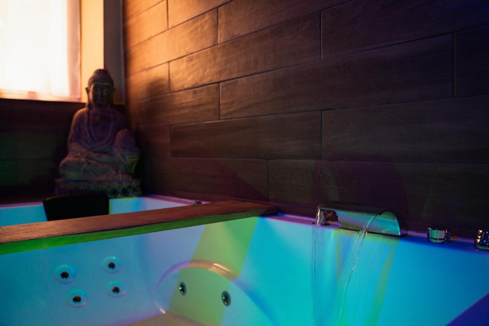 Le Balneo Jacuzzi Vieil Antibes Safranier Apartment Bagian luar foto
