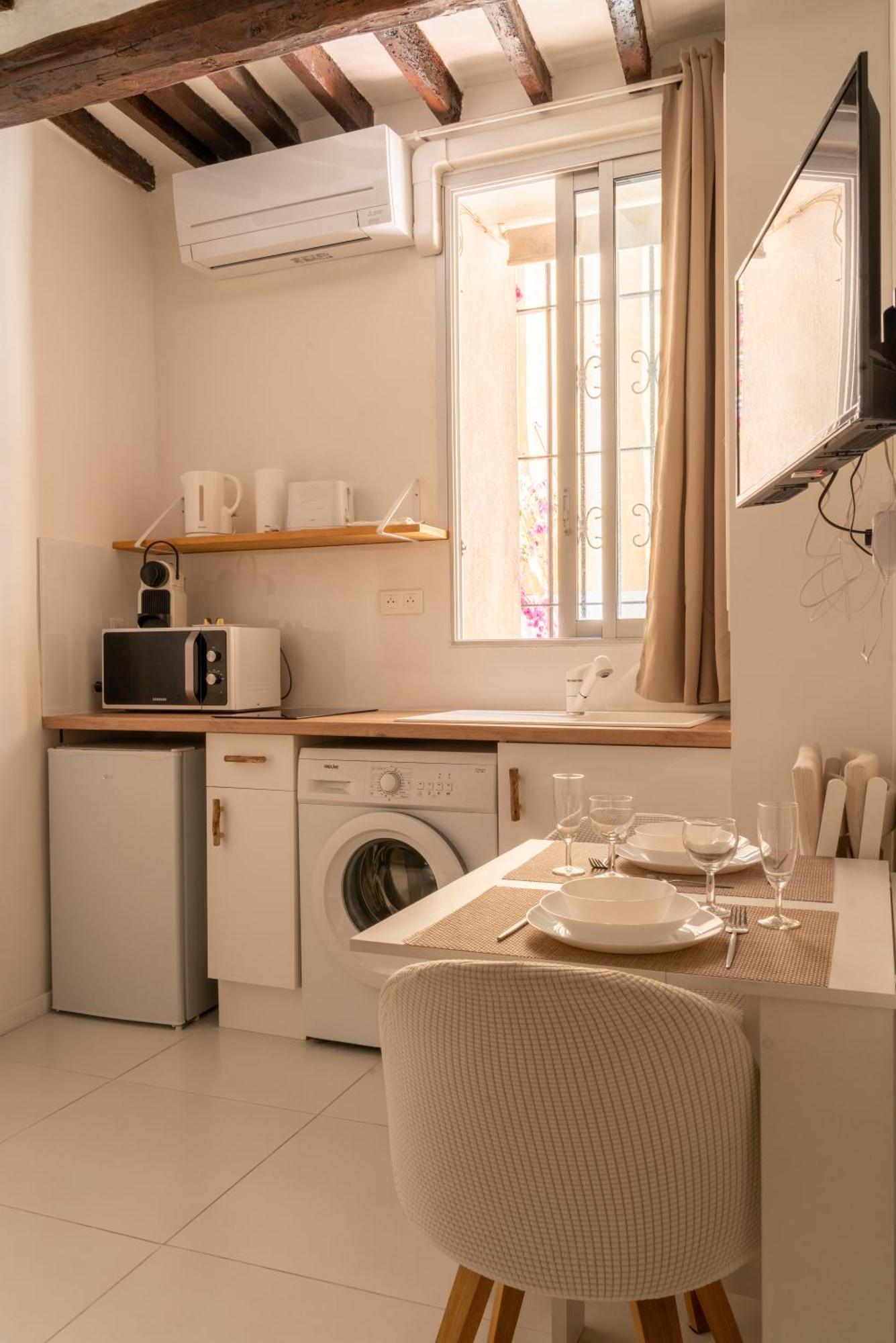 Le Balneo Jacuzzi Vieil Antibes Safranier Apartment Bagian luar foto